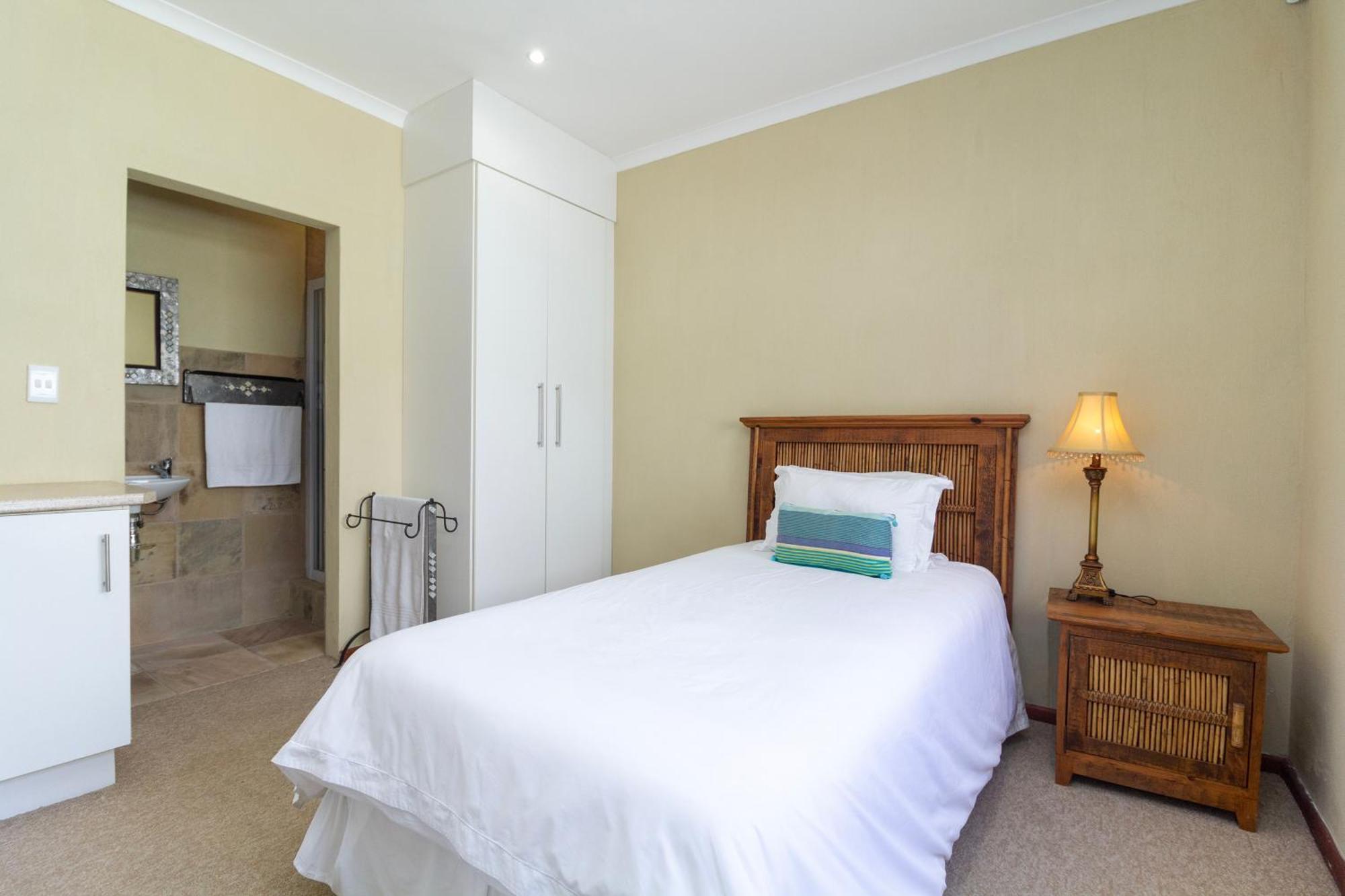 Whale Waters Self Catering Gansbaai Apartment De Kelders Exterior photo